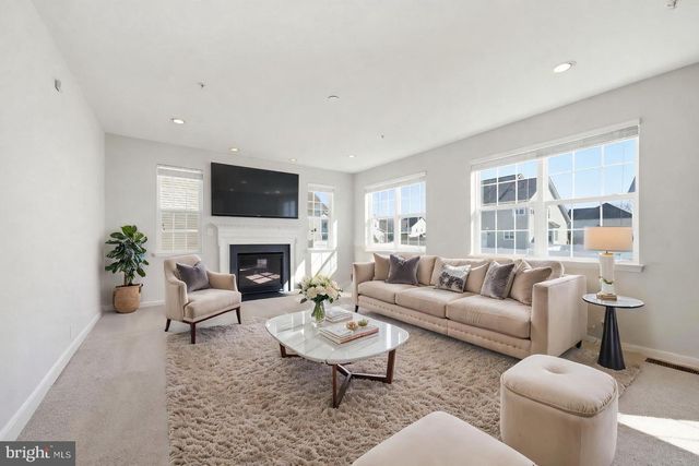 11167 SAINT CHRISTOPHER DR, White Plains, MD 20695