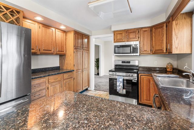 129 Knox Drive, West Lafayette, IN 47906