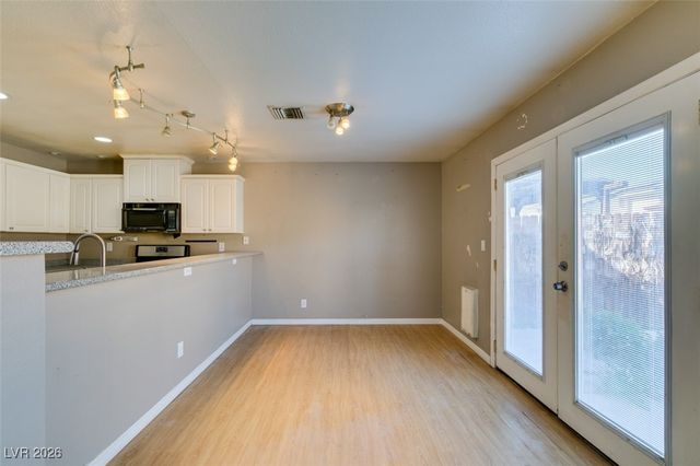 5650 Sea Breeze Avenue, Las Vegas, NV 89110