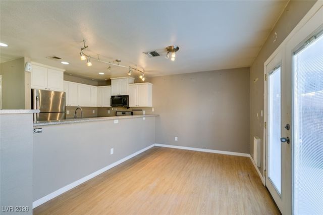 5650 Sea Breeze Avenue, Las Vegas, NV 89110