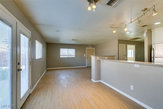 5650 Sea Breeze Avenue, Las Vegas, NV 89110