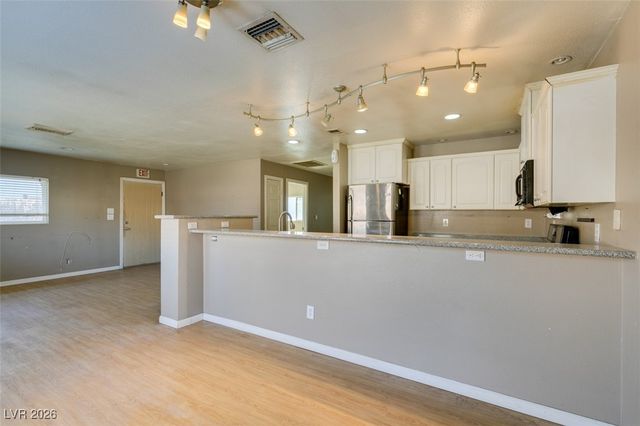 5650 Sea Breeze Avenue, Las Vegas, NV 89110