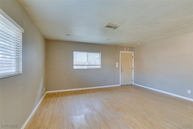 5650 Sea Breeze Avenue, Las Vegas, NV 89110