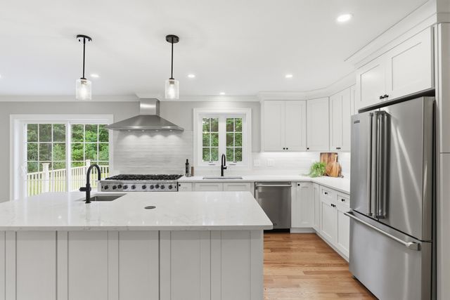 22 Townsend Road, Shirley, MA 01464