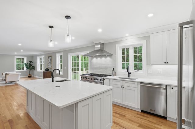 22 Townsend Road, Shirley, MA 01464