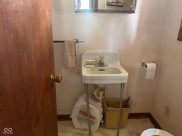 712 Cottage Avenue, Anderson, IN 46012