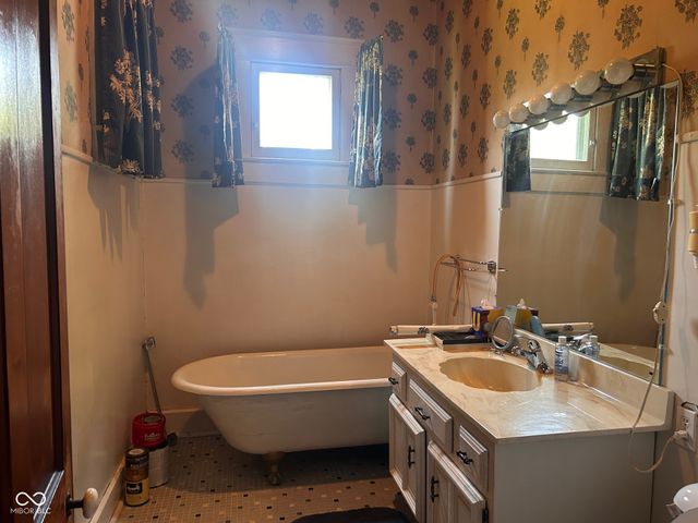 712 Cottage Avenue, Anderson, IN 46012