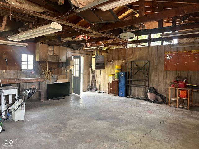 712 Cottage Avenue, Anderson, IN 46012