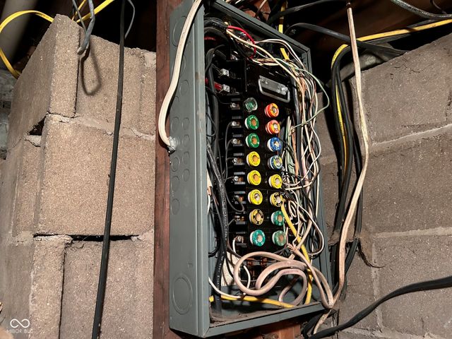 712 Cottage Avenue, Anderson, IN 46012