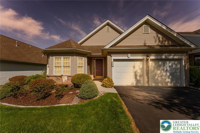 5 Edinburgh Drive, Easton, PA 18045