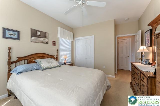 5 Edinburgh Drive, Easton, PA 18045