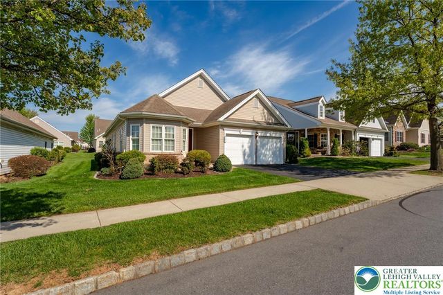 5 Edinburgh Drive, Easton, PA 18045