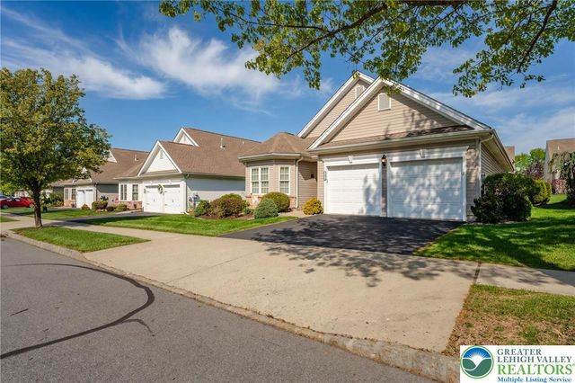 5 Edinburgh Drive, Easton, PA 18045