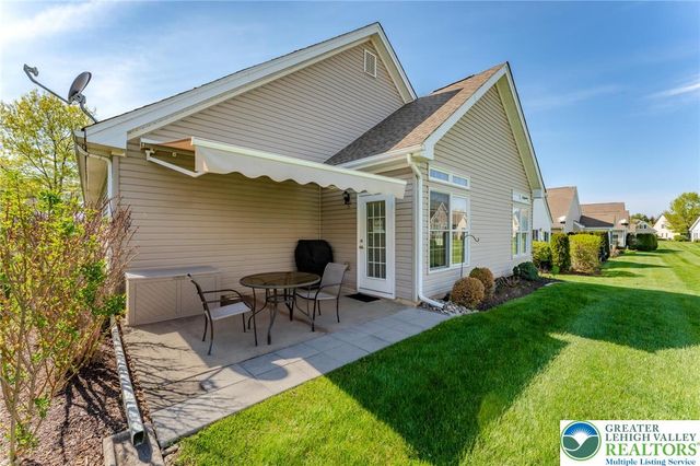 5 Edinburgh Drive, Easton, PA 18045