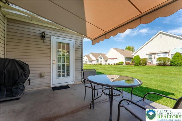 5 Edinburgh Drive, Easton, PA 18045