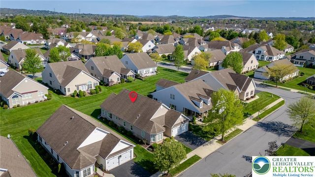 5 Edinburgh Drive, Easton, PA 18045