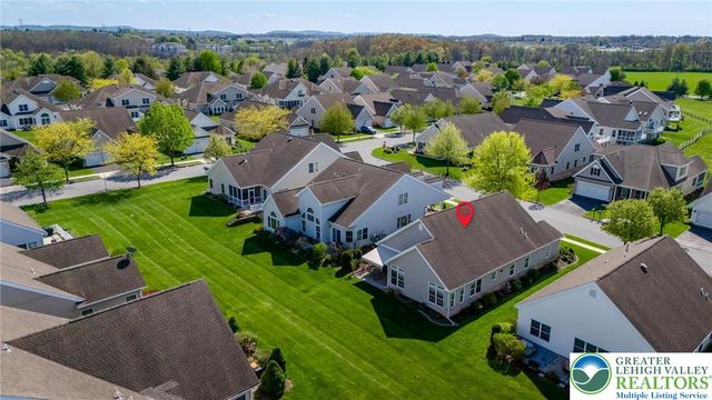 5 Edinburgh Drive, Easton, PA 18045
