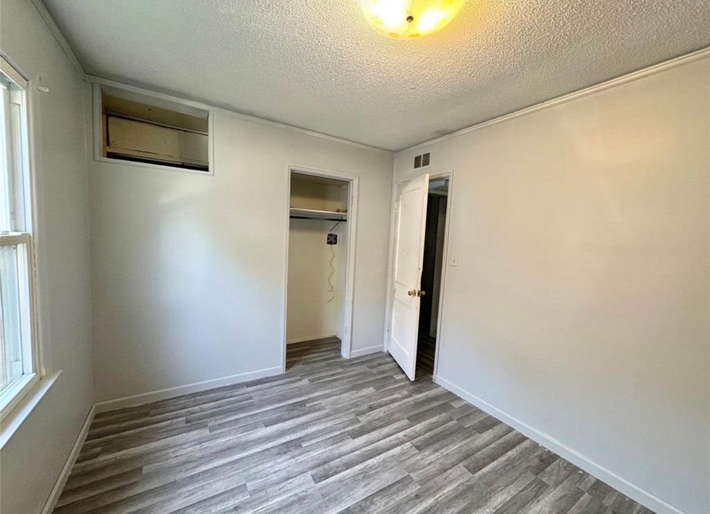 3841 Columbia Street, Des Moines, IA 50313