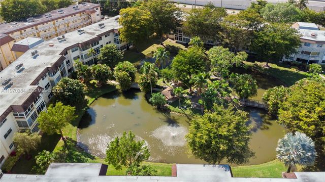 5121 W Oakland Park Blvd 304, Lauderdale Lakes, FL 33313
