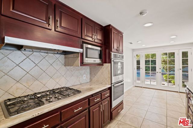 15649 Woodfield Place, Sherman Oaks, CA 91403