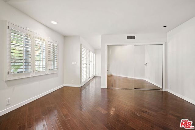 15649 Woodfield Place, Sherman Oaks, CA 91403