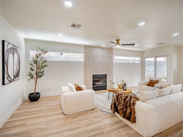 9364 Sparkling Waters Avenue, Las Vegas, NV 89129