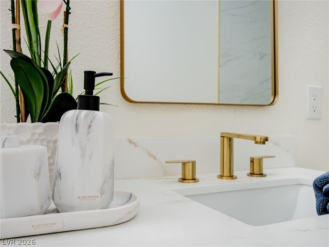 9364 Sparkling Waters Avenue, Las Vegas, NV 89129