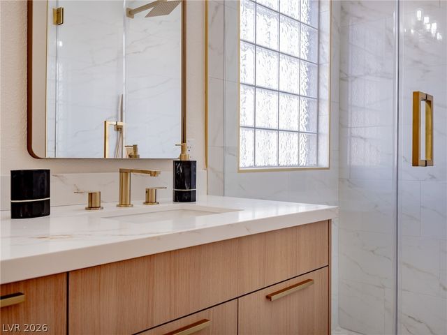 9364 Sparkling Waters Avenue, Las Vegas, NV 89129