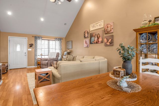 125 Summerhill Way, Winchester, KY 40391