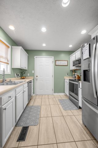 125 Summerhill Way, Winchester, KY 40391