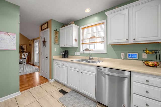 125 Summerhill Way, Winchester, KY 40391