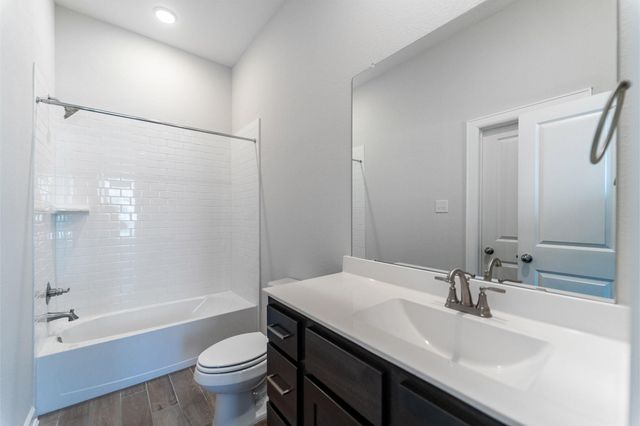 6605 Western River, League City, TX 77573