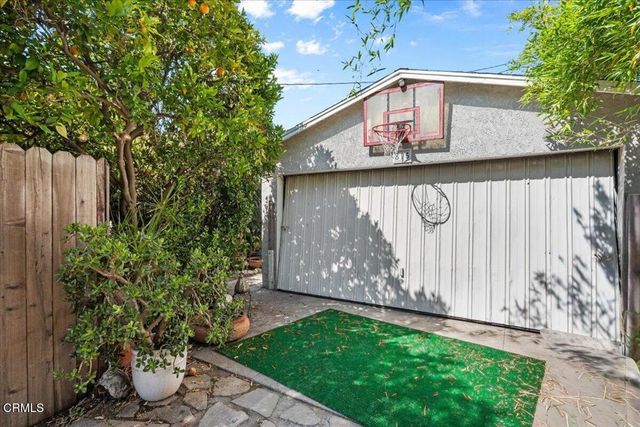 815 N Kenwood Street, Burbank, CA 91505