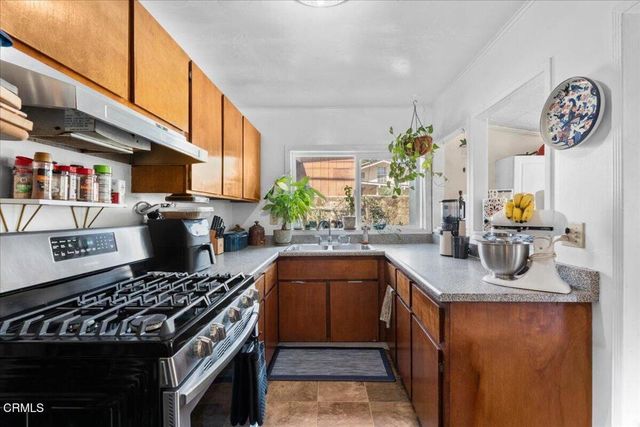 815 N Kenwood Street, Burbank, CA 91505