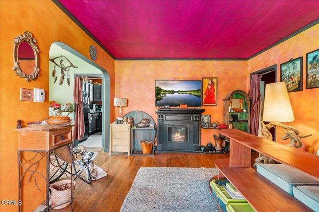 815 N Kenwood Street, Burbank, CA 91505