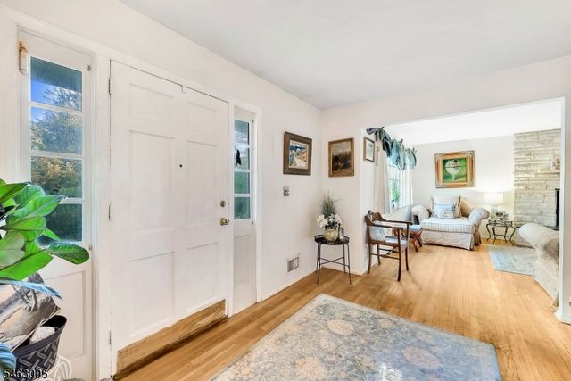 1 Sandy Ln, Randolph Twp., NJ 07869