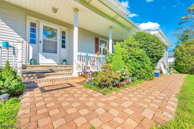 1 Sandy Ln, Randolph Twp., NJ 07869
