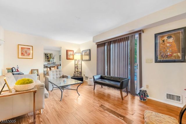 1 Sandy Ln, Randolph Twp., NJ 07869