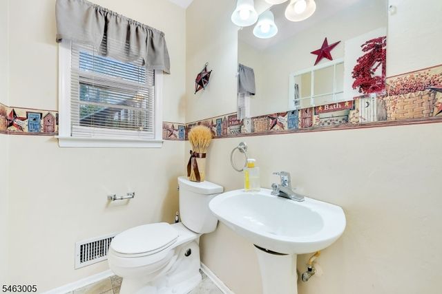 1 Sandy Ln, Randolph Twp., NJ 07869