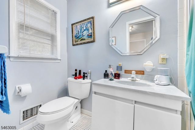1 Sandy Ln, Randolph Twp., NJ 07869