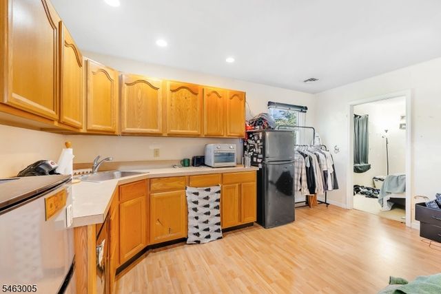 1 Sandy Ln, Randolph Twp., NJ 07869