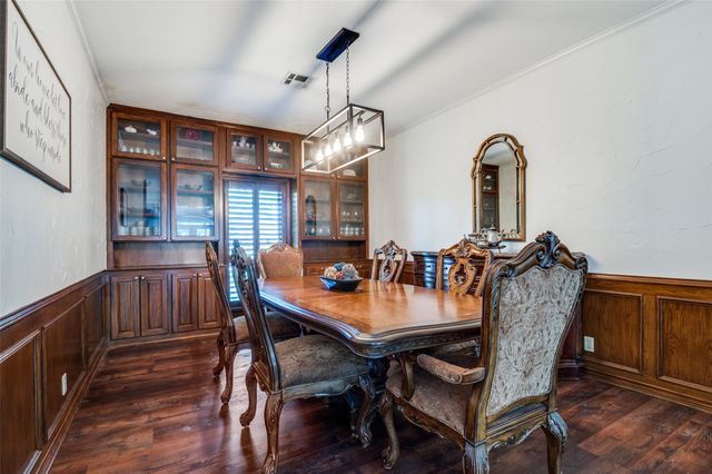 1700 Bowie Circle, Corsicana, TX 75110