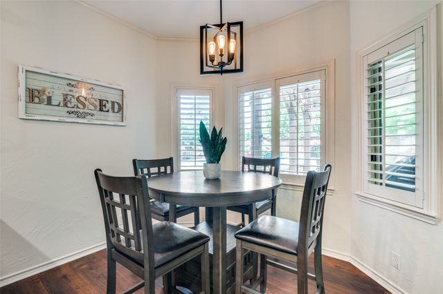 1700 Bowie Circle, Corsicana, TX 75110