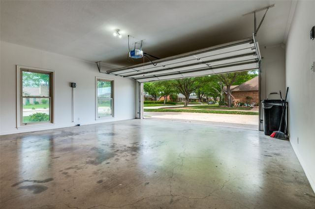 1700 Bowie Circle, Corsicana, TX 75110