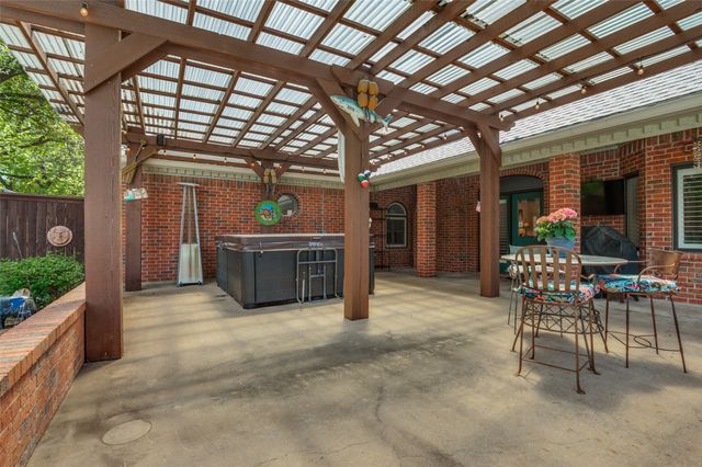 1700 Bowie Circle, Corsicana, TX 75110