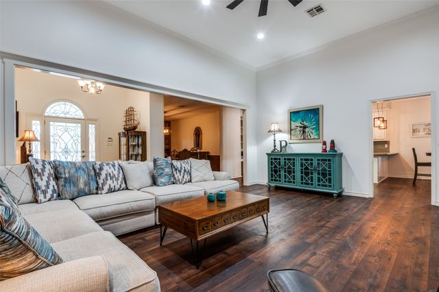 1700 Bowie Circle, Corsicana, TX 75110