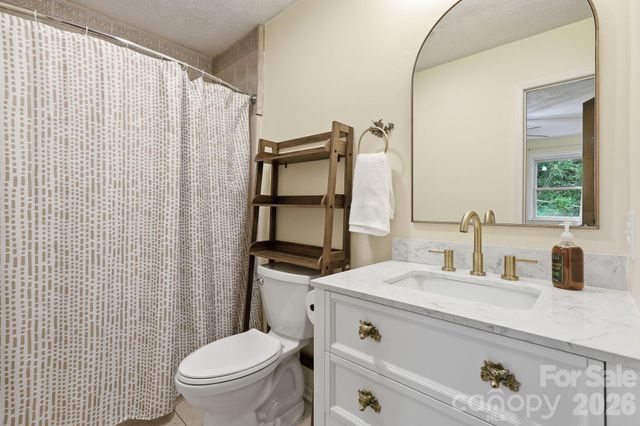 959 Oakmont Drive, Canton, NC 28716