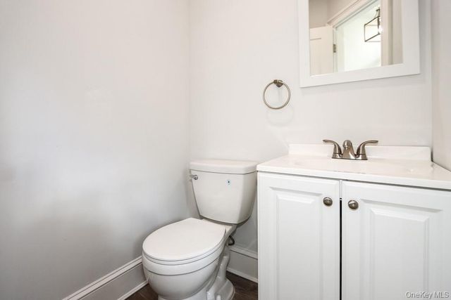 10 Ohio Avenue, Port Washington, NY 11050