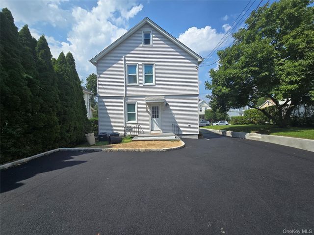 10 Ohio Avenue, Port Washington, NY 11050