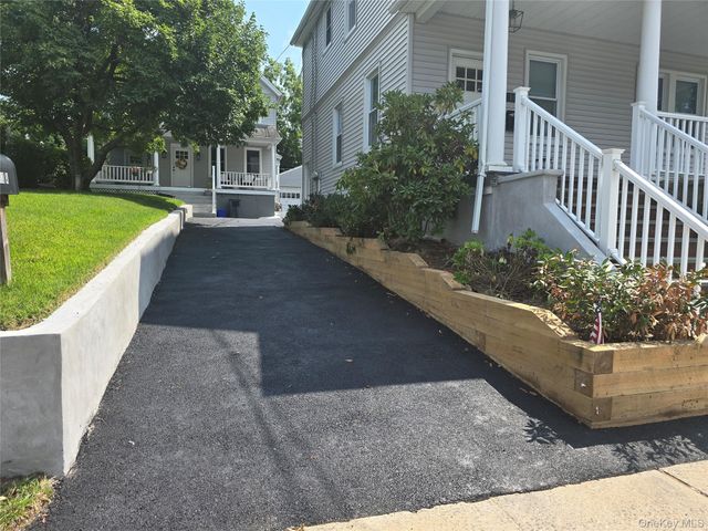 10 Ohio Avenue, Port Washington, NY 11050